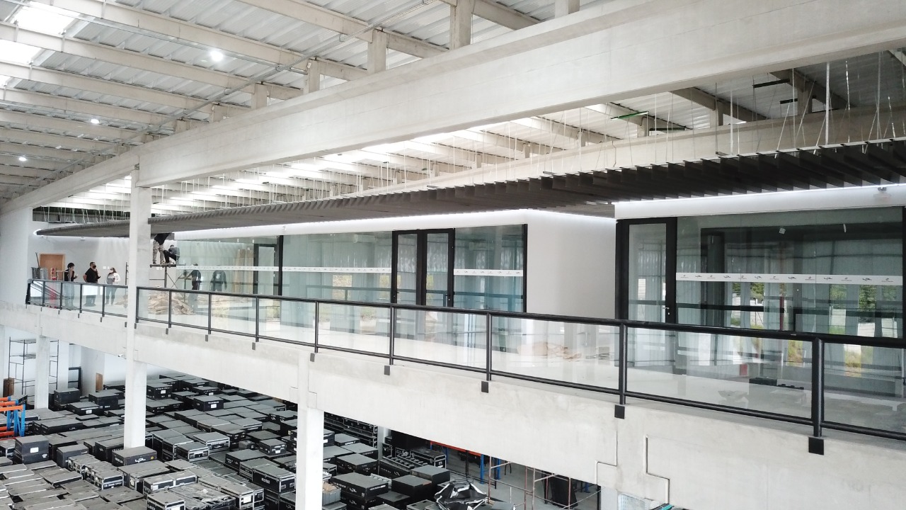 LPL Professional Lighting Ltda
